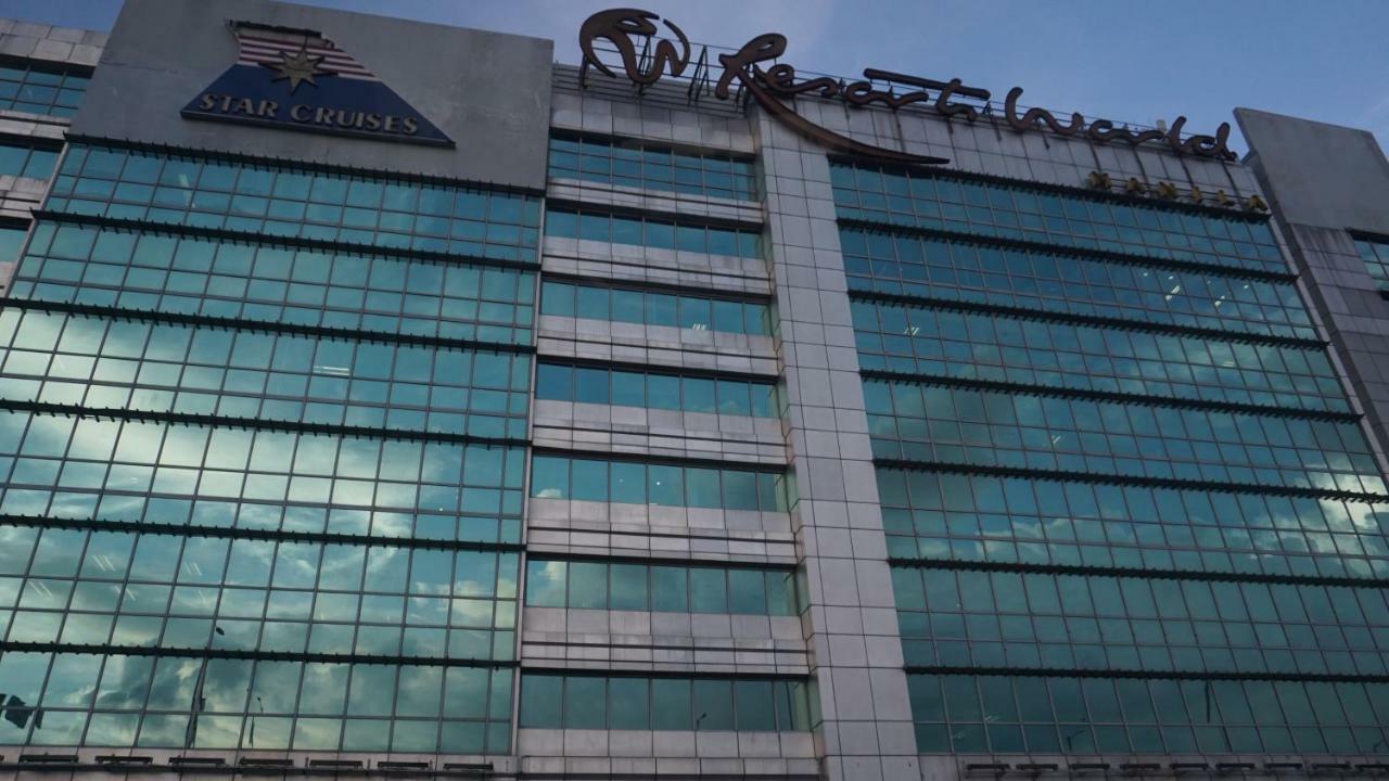 Palm Tree Condos Across Naia3 By Beth Manila Exterior photo